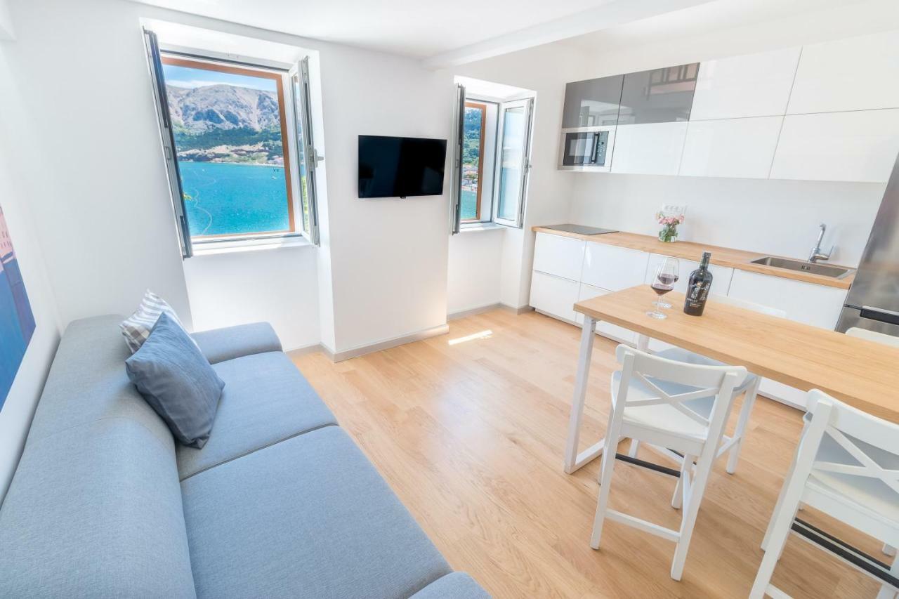 Seaview Apartments Baska Bagian luar foto