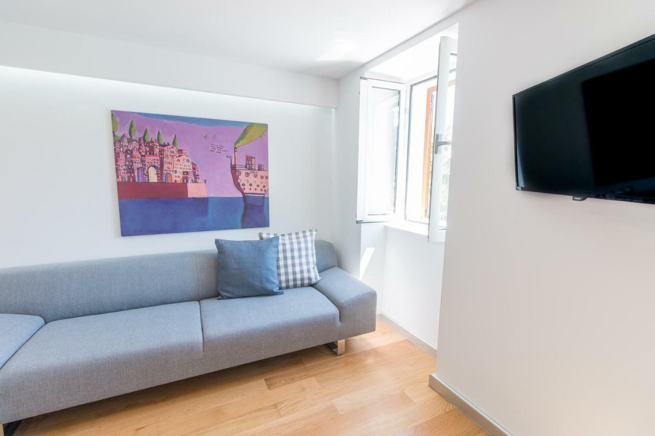 Seaview Apartments Baska Bagian luar foto