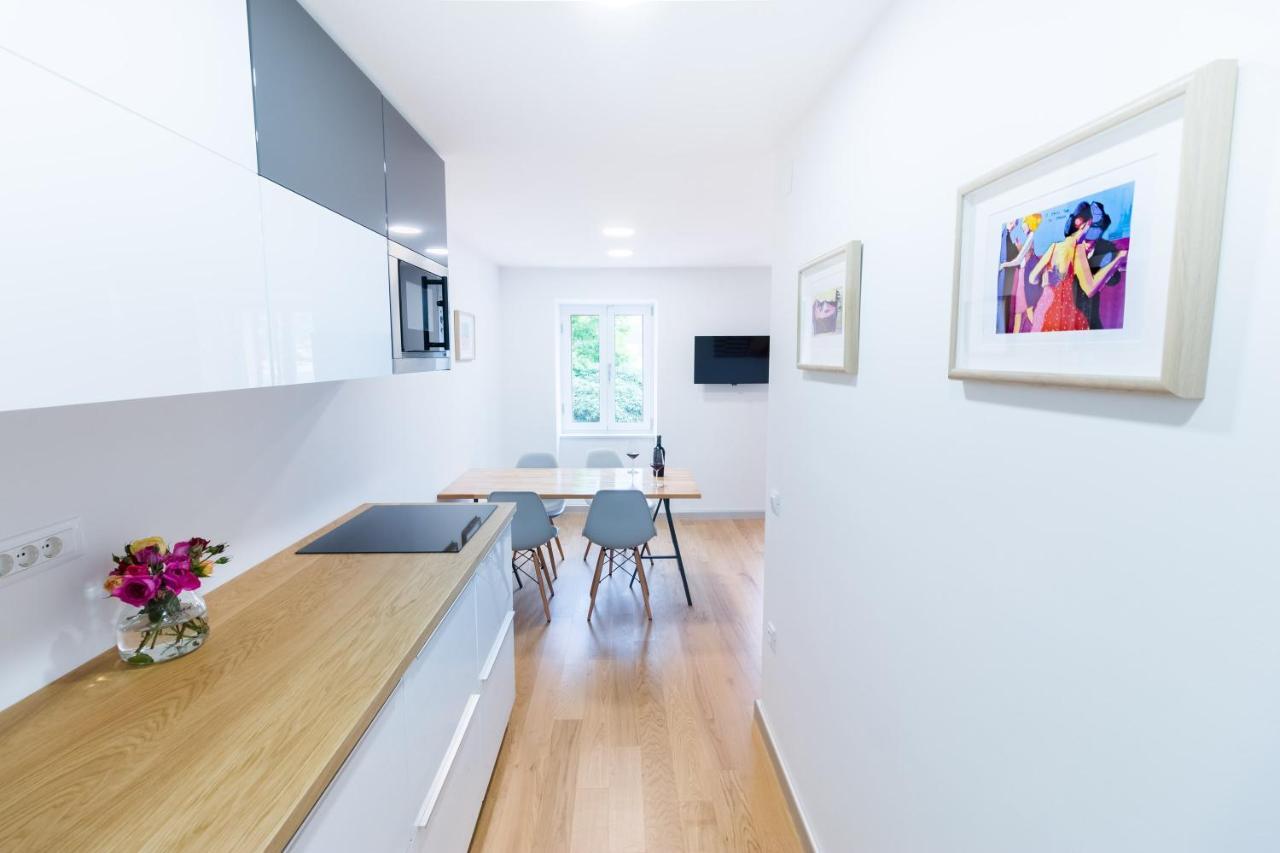 Seaview Apartments Baska Bagian luar foto